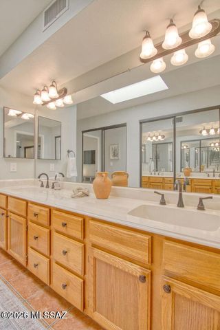 1223 E Camino Diestro, Oro Valley, AZ 85704