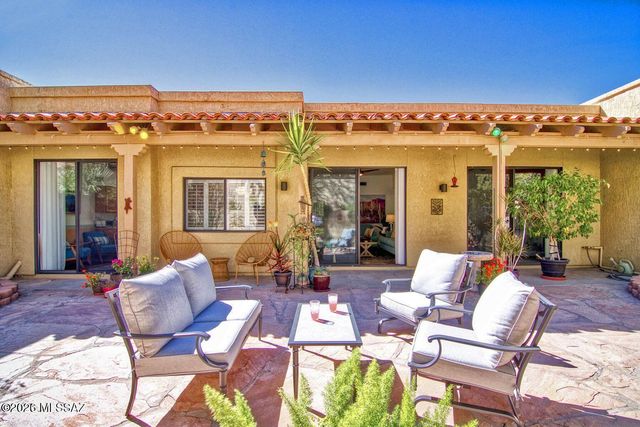 1223 E Camino Diestro, Oro Valley, AZ 85704