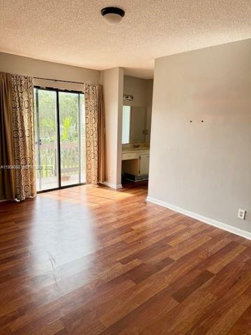 8951 W Sunrise Blvd, Plantation, FL 33322