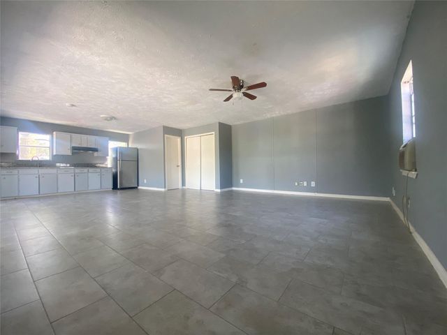 8220 Glenview Drive D, Houston, TX 77017