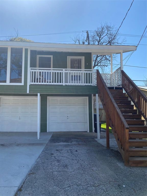 8220 Glenview Drive D, Houston, TX 77017