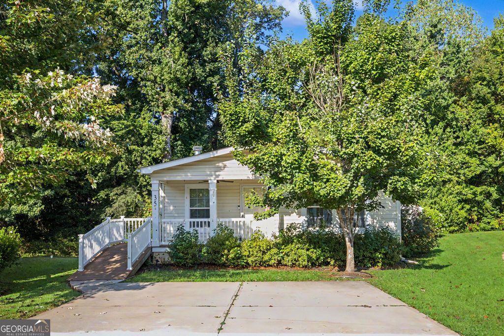 35 Redwood Circle, Newnan, GA 30263 — photo 2