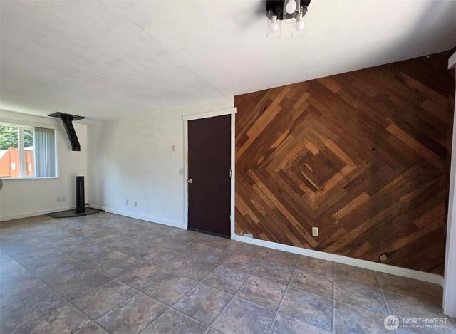 4340 Hamilton Drive, Oak Harbor, WA 98277