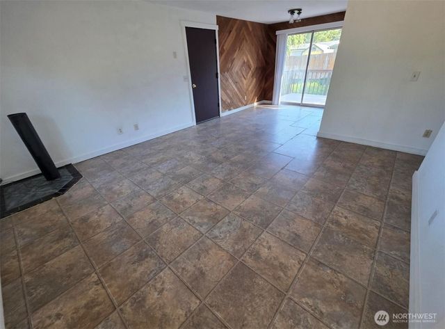 4340 Hamilton Drive, Oak Harbor, WA 98277