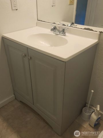 4340 Hamilton Drive, Oak Harbor, WA 98277