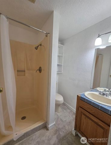 4340 Hamilton Drive, Oak Harbor, WA 98277