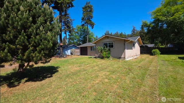 4340 Hamilton Drive, Oak Harbor, WA 98277