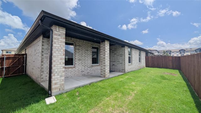 2421 Apex Avenue, Grand Prairie, TX 75052