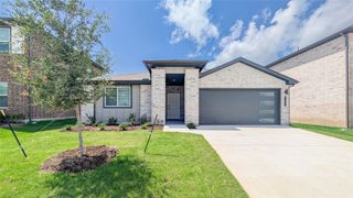 2421 Apex Avenue, Grand Prairie, TX 75052