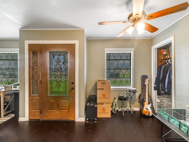 217 W Grady Street, Blooming Grove, TX 76626