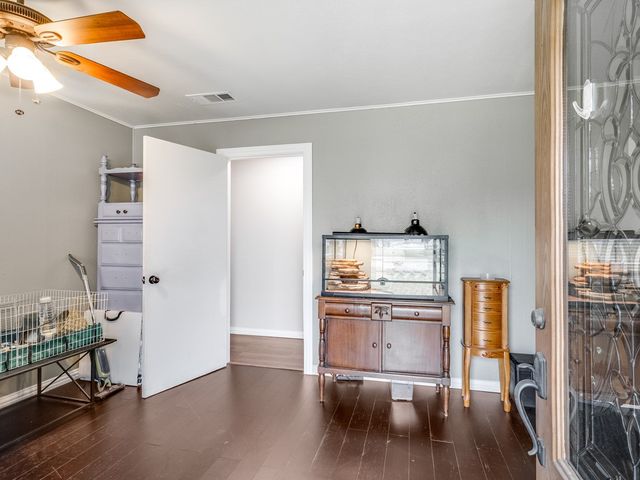 217 W Grady Street, Blooming Grove, TX 76626