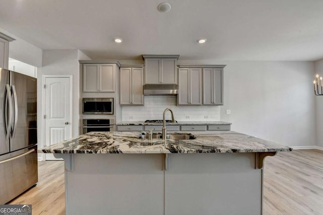 860 Sunset Park Drive, Suwanee, GA 30024