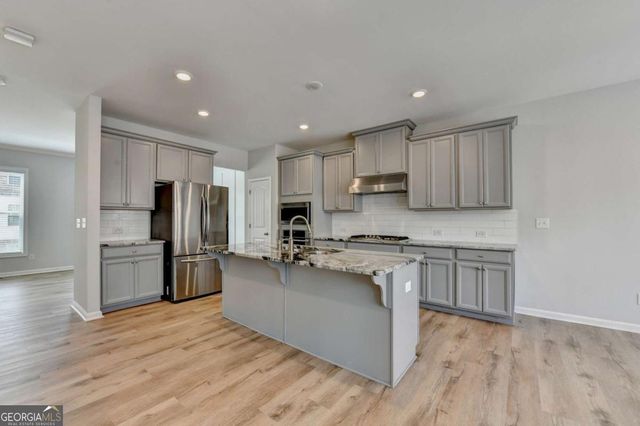 860 Sunset Park Drive, Suwanee, GA 30024