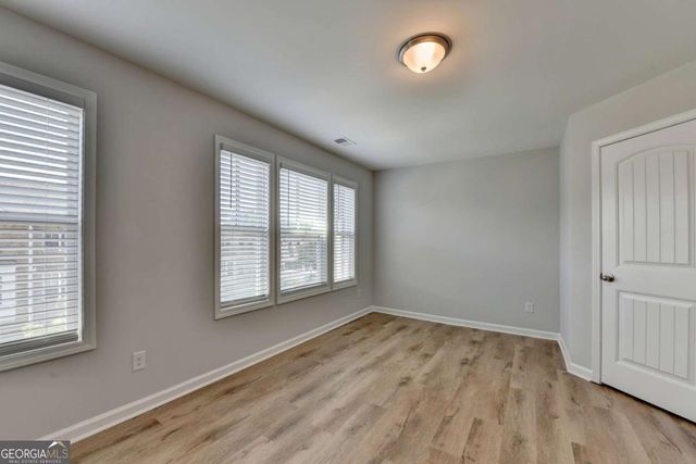 860 Sunset Park Drive, Suwanee, GA 30024