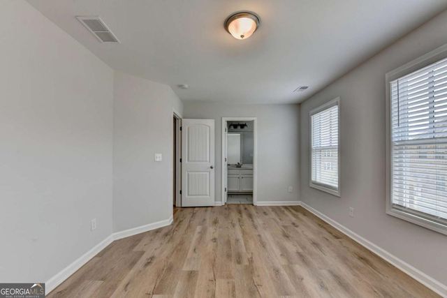 860 Sunset Park Drive, Suwanee, GA 30024