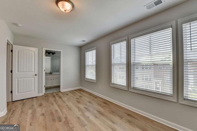 860 Sunset Park Drive, Suwanee, GA 30024