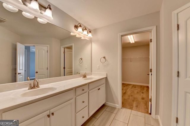 860 Sunset Park Drive, Suwanee, GA 30024