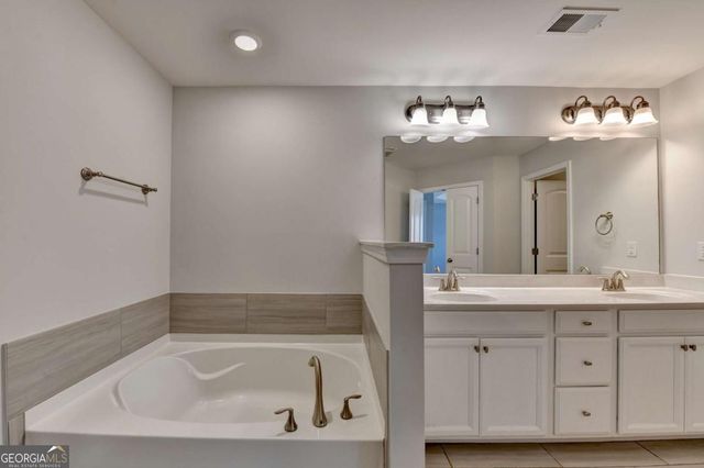 860 Sunset Park Drive, Suwanee, GA 30024