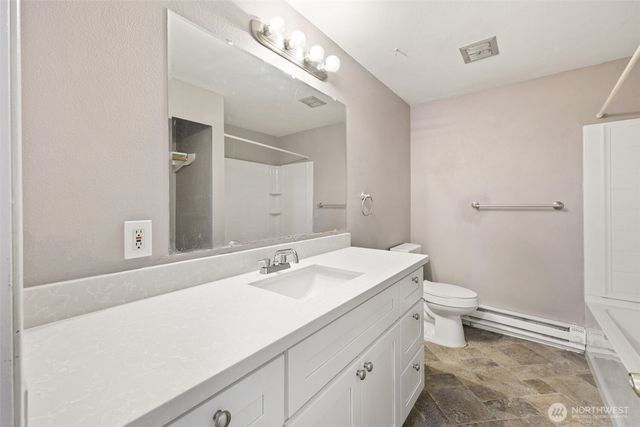 9921 64th Avenue Ct E, Puyallup, WA 98373