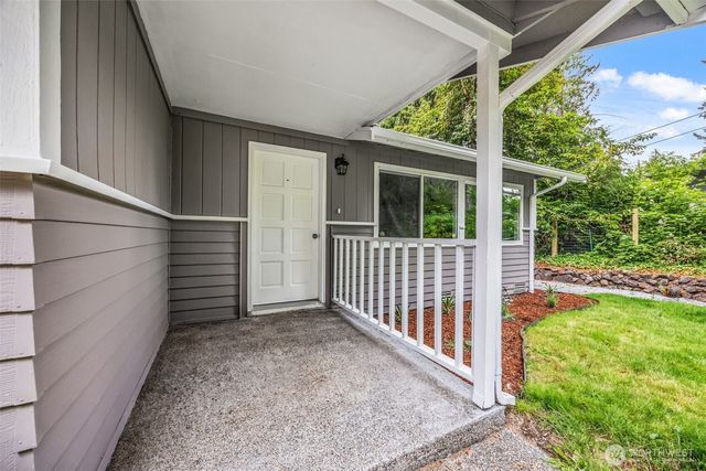 9921 64th Avenue Ct E, Puyallup, WA 98373