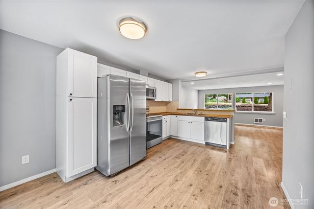 9921 64th Avenue Ct E, Puyallup, WA 98373