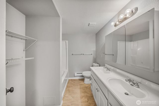 9921 64th Avenue Ct E, Puyallup, WA 98373