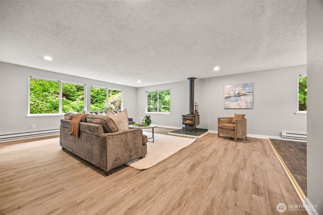 9921 64th Avenue Ct E, Puyallup, WA 98373