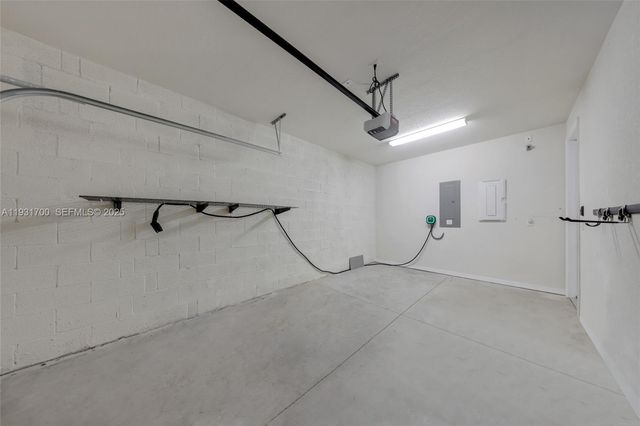 5110 Eucalyptus Dr 3, Hollywood, FL 33021