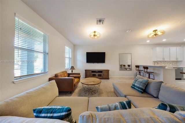 5110 Eucalyptus Dr 3, Hollywood, FL 33021