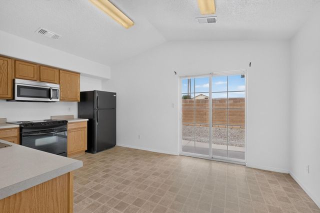 2035 Cielo Oeste Place NW, Albuquerque, NM 87120