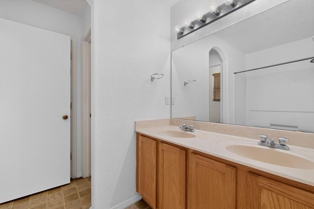 2035 Cielo Oeste Place NW, Albuquerque, NM 87120