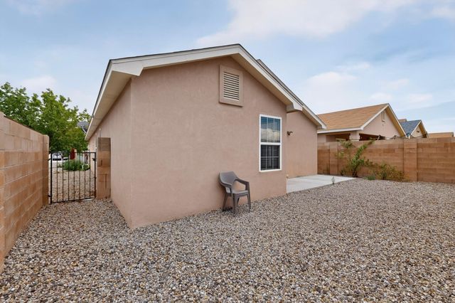 2035 Cielo Oeste Place NW, Albuquerque, NM 87120