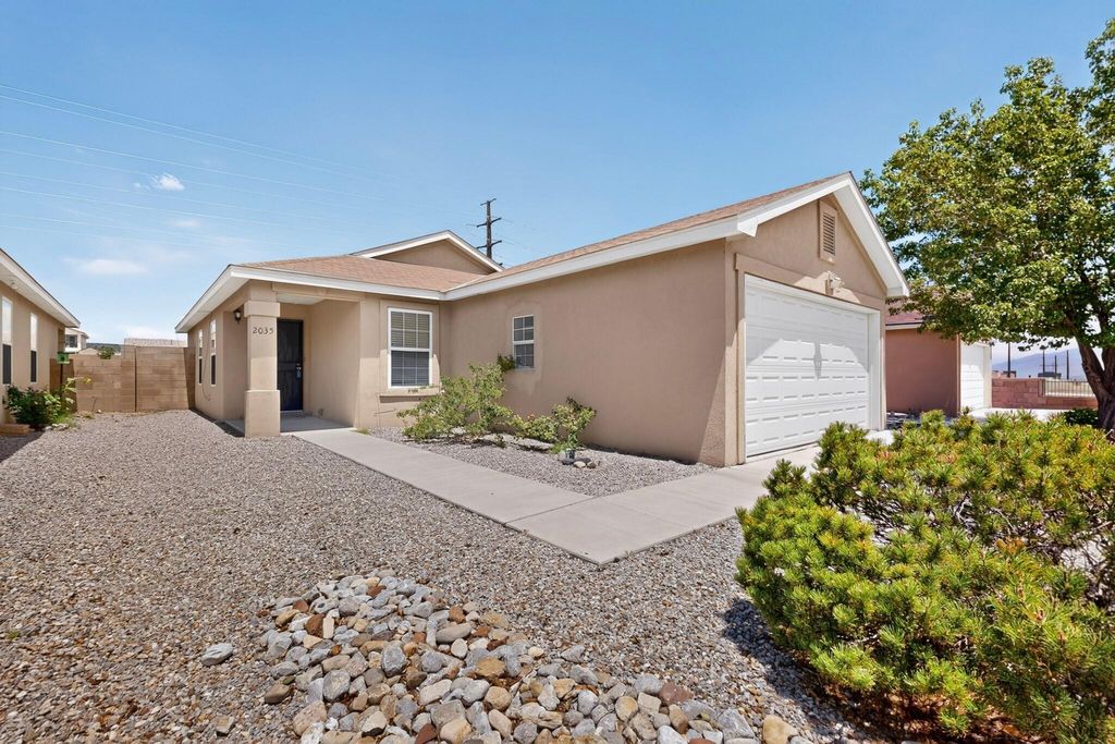 2035 Cielo Oeste Place NW, Albuquerque, NM 87120