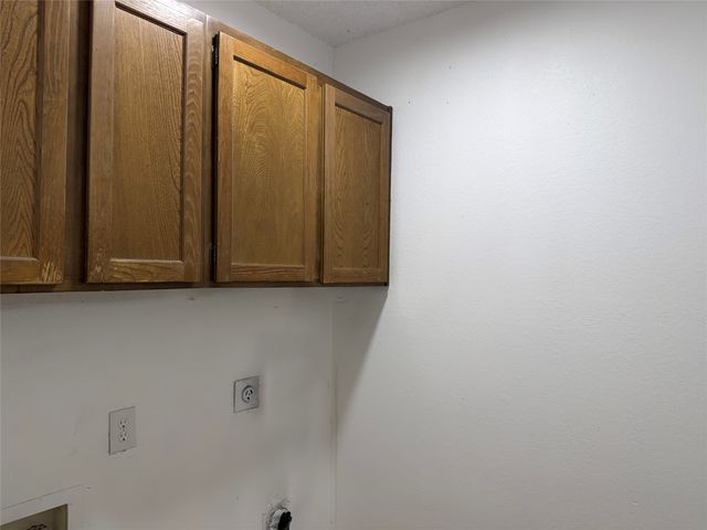 210 Shady Valley Drive, Mansfield, TX 76063