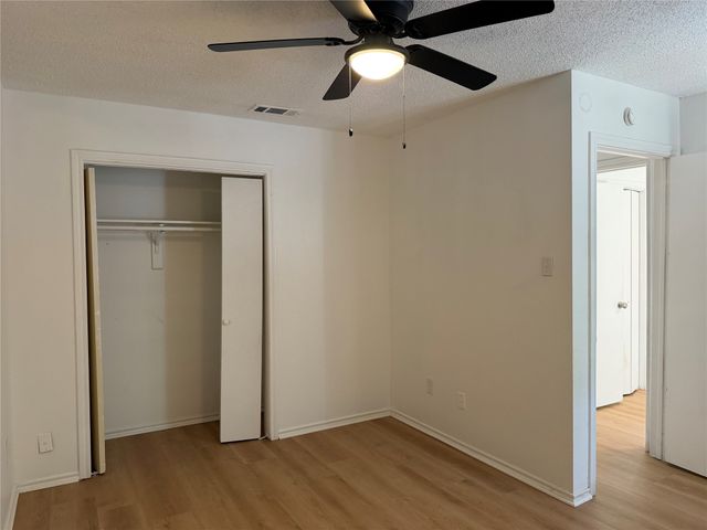 210 Shady Valley Drive, Mansfield, TX 76063