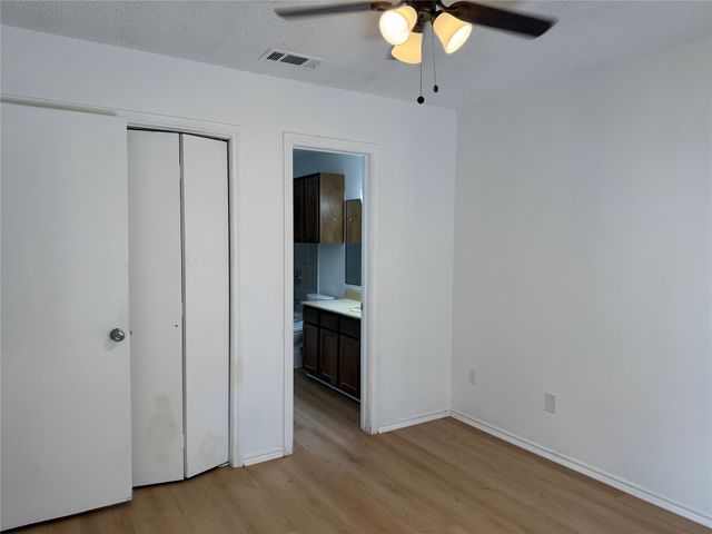 210 Shady Valley Drive, Mansfield, TX 76063