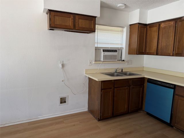 210 Shady Valley Drive, Mansfield, TX 76063