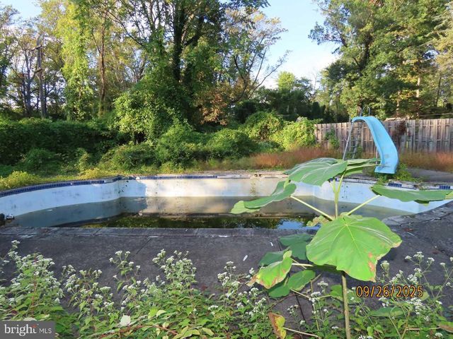 1710 TWINING RD, Willow Grove, PA 19090