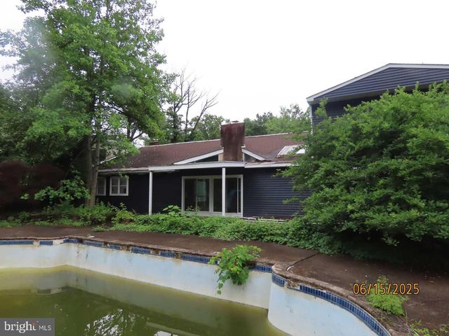 1710 TWINING RD, Willow Grove, PA 19090