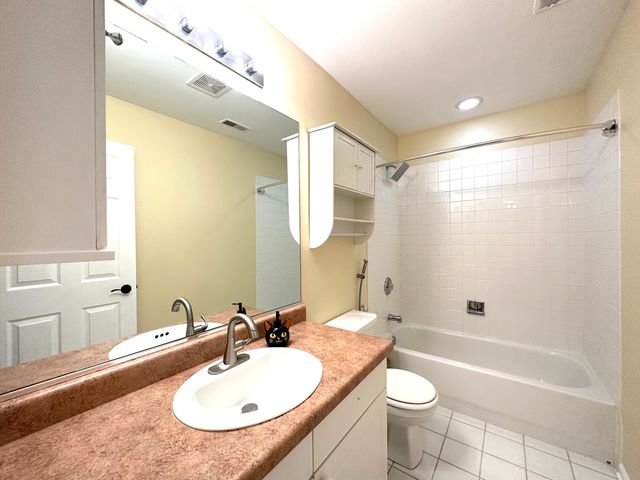4249 N Kolmar Avenue 4249, Chicago, IL 60641