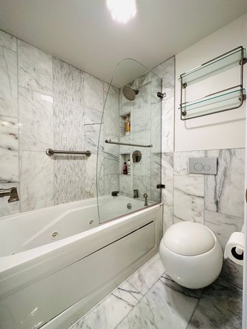 4249 N Kolmar Avenue 4249, Chicago, IL 60641
