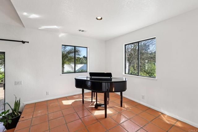 1761 Winterwarm Drive, Fallbrook, CA 92028