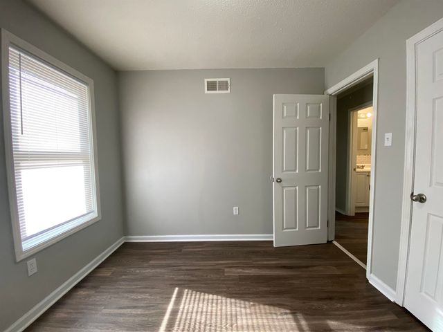 3678 GLENBUREE CV, Memphis, TN 38109