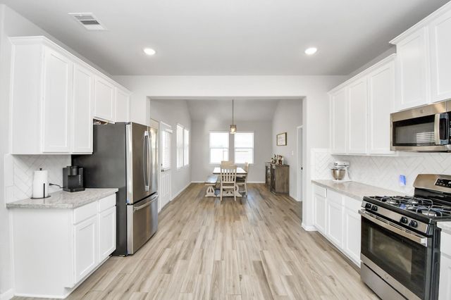 8419 Sunset Horizon Drive, Baytown, TX 77521