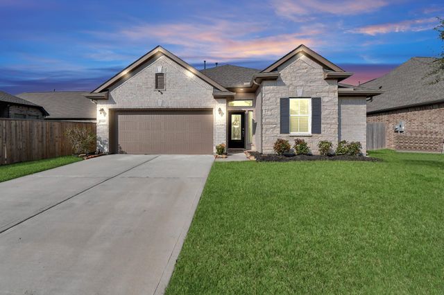 8419 Sunset Horizon Drive, Baytown, TX 77521