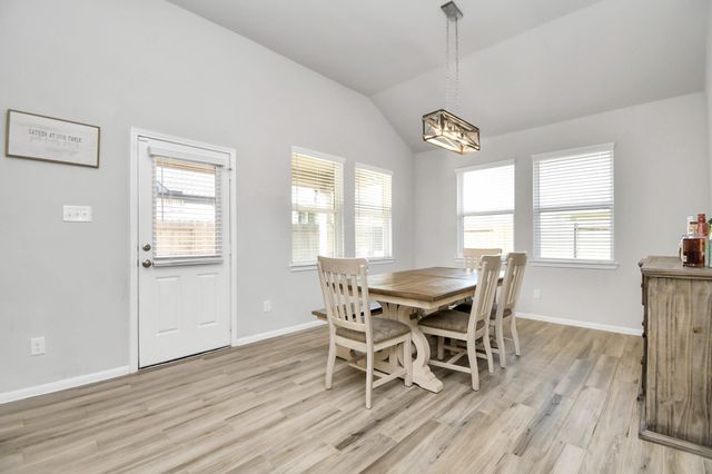 8419 Sunset Horizon Drive, Baytown, TX 77521