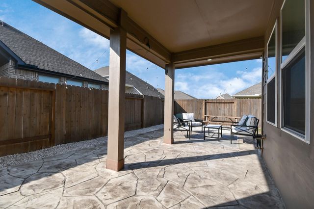 8419 Sunset Horizon Drive, Baytown, TX 77521