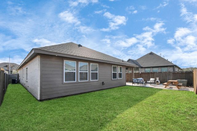 8419 Sunset Horizon Drive, Baytown, TX 77521