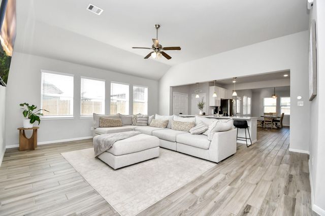 8419 Sunset Horizon Drive, Baytown, TX 77521