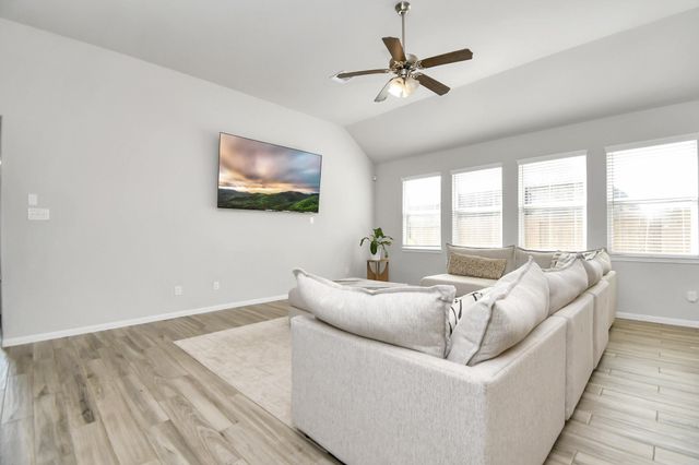 8419 Sunset Horizon Drive, Baytown, TX 77521